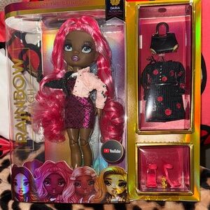 Rainbow High Fashion Doll Collection Daria Roselyn